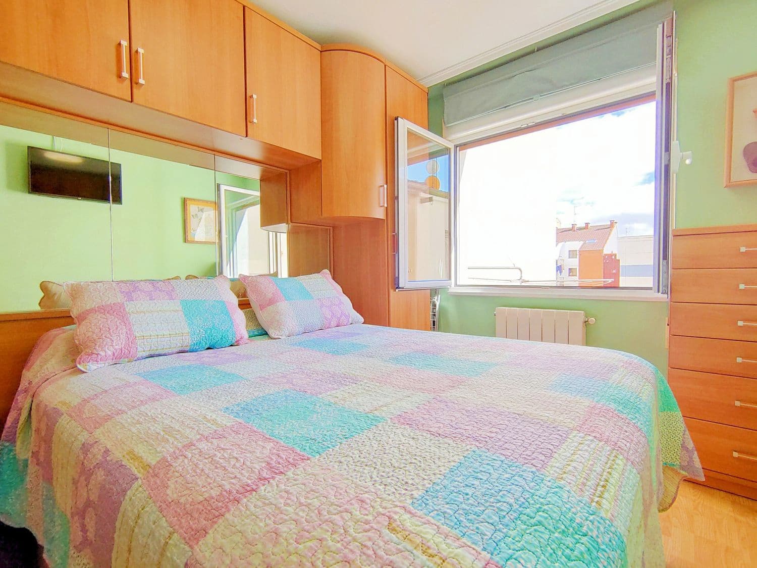 2 slaapkamer Appartement te koop in Gijon met garage - € 109.900 (Ref: 9655584)