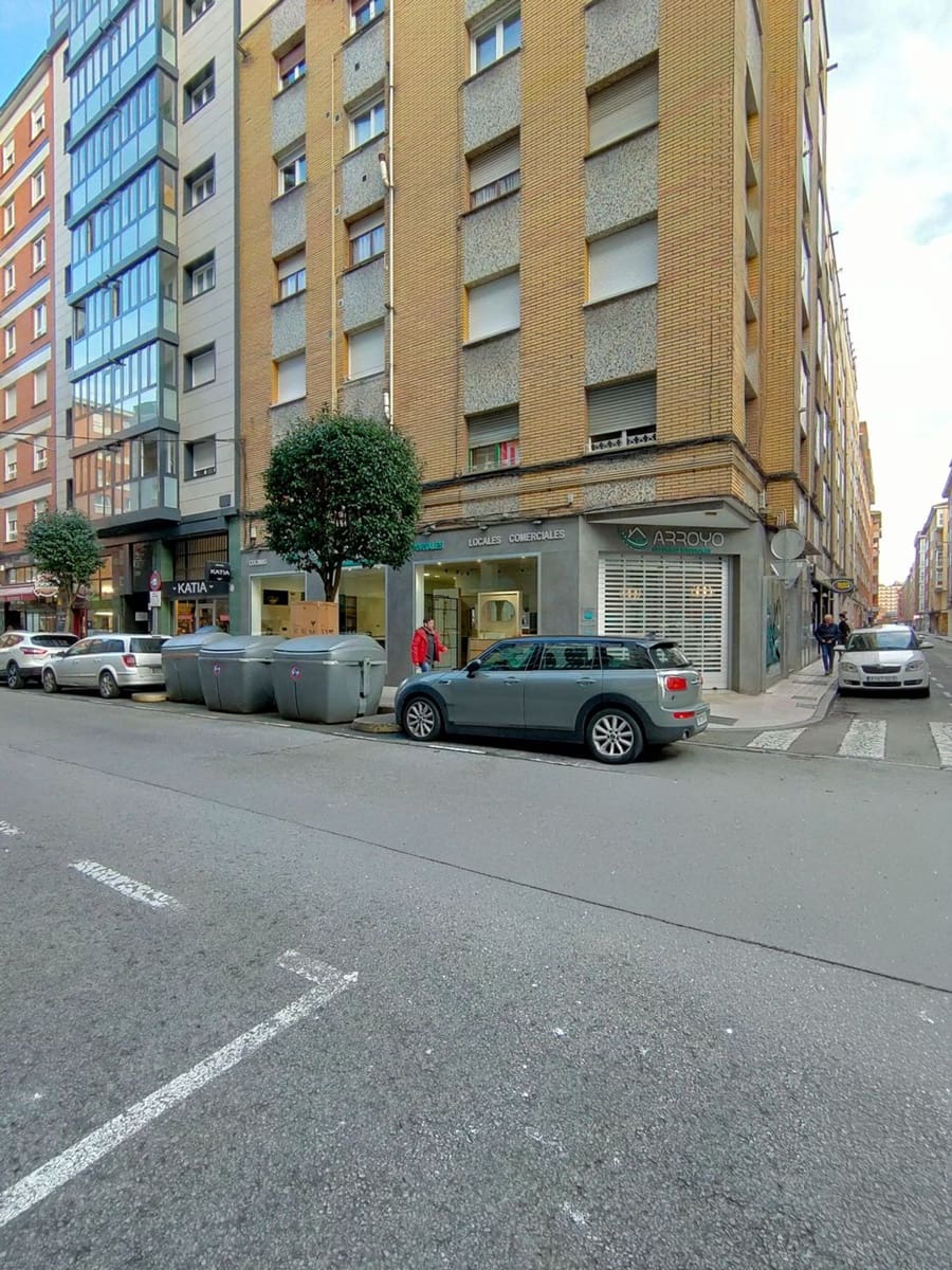 2 slaapkamer Appartement te koop in Gijon met garage - € 109.900 (Ref: 9655584)