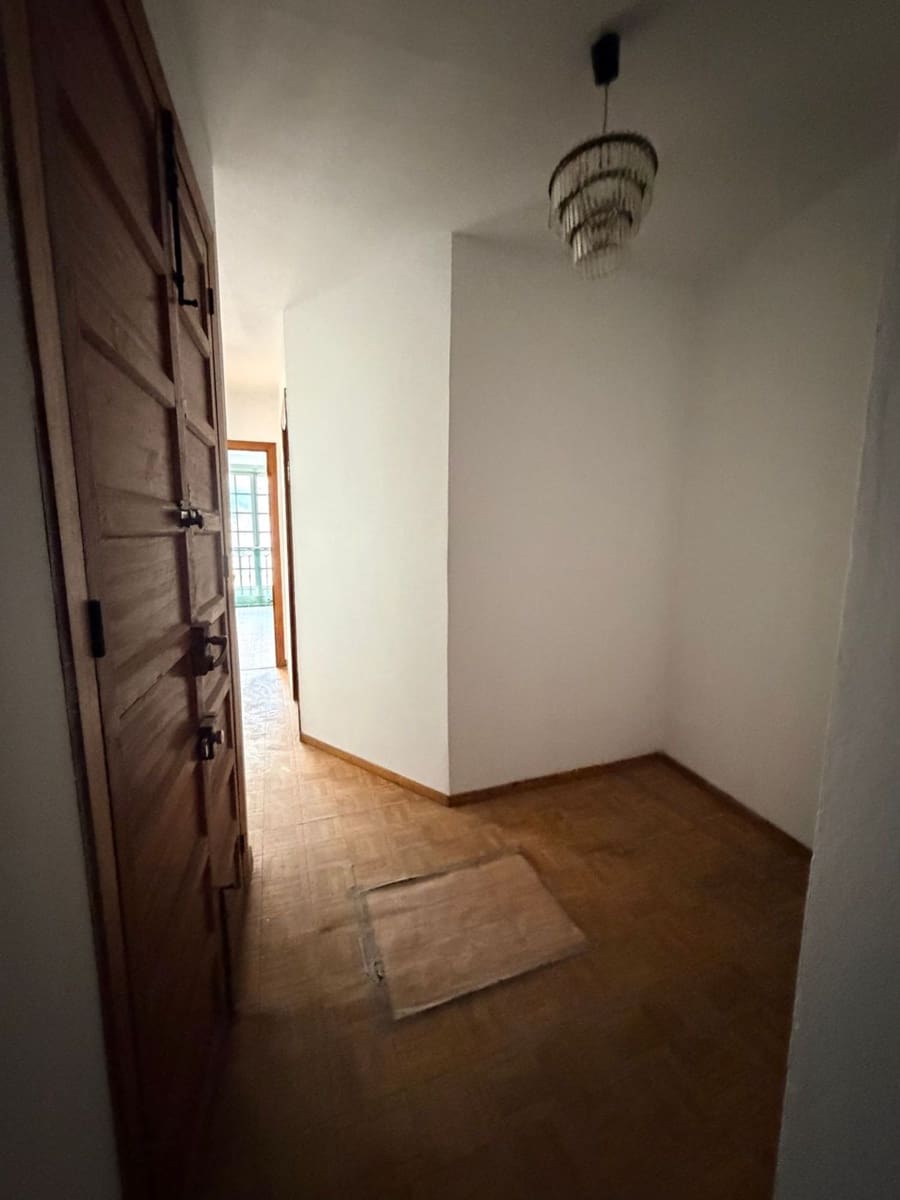 5 bedroom Apartment for sale in Cudillero with garage - € 165,000 (Ref: 9655585)