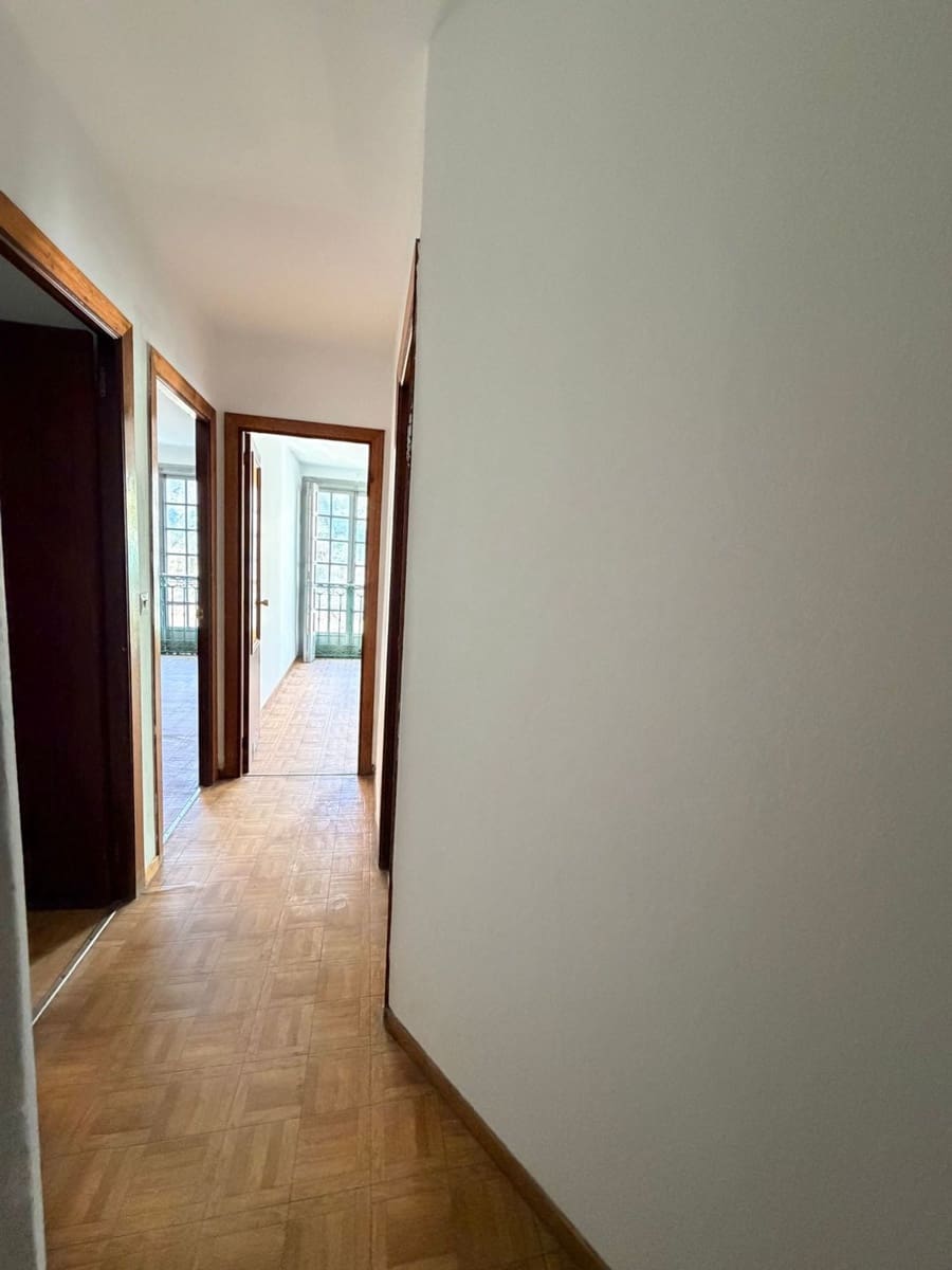 5 bedroom Apartment for sale in Cudillero with garage - € 165,000 (Ref: 9655585)