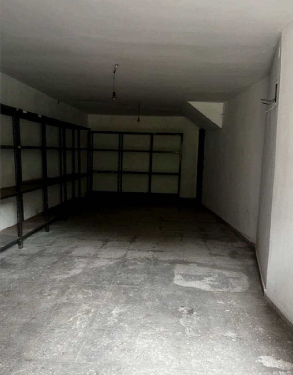 5 bedroom Apartment for sale in Cudillero with garage - € 165,000 (Ref: 9655585)