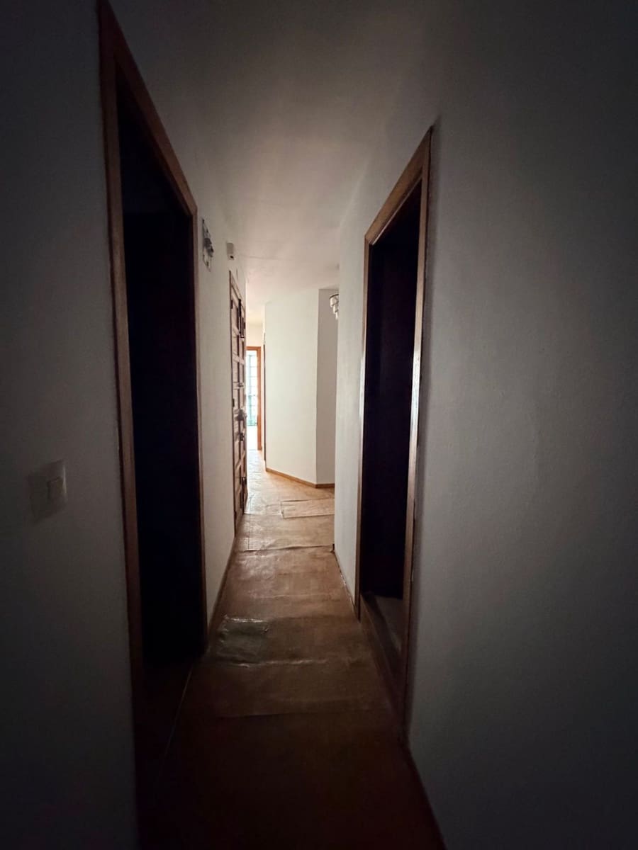 5 bedroom Apartment for sale in Cudillero with garage - € 165,000 (Ref: 9655585)