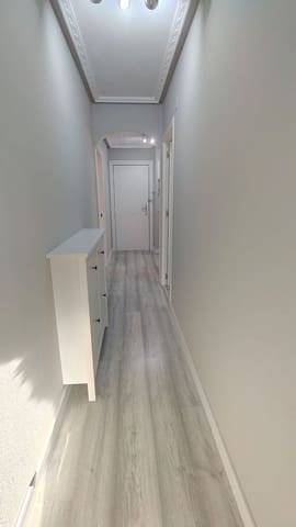 3 bedroom Apartment for rent in Centro Urbano, Gijón - € 900 (Ref: 9658176)