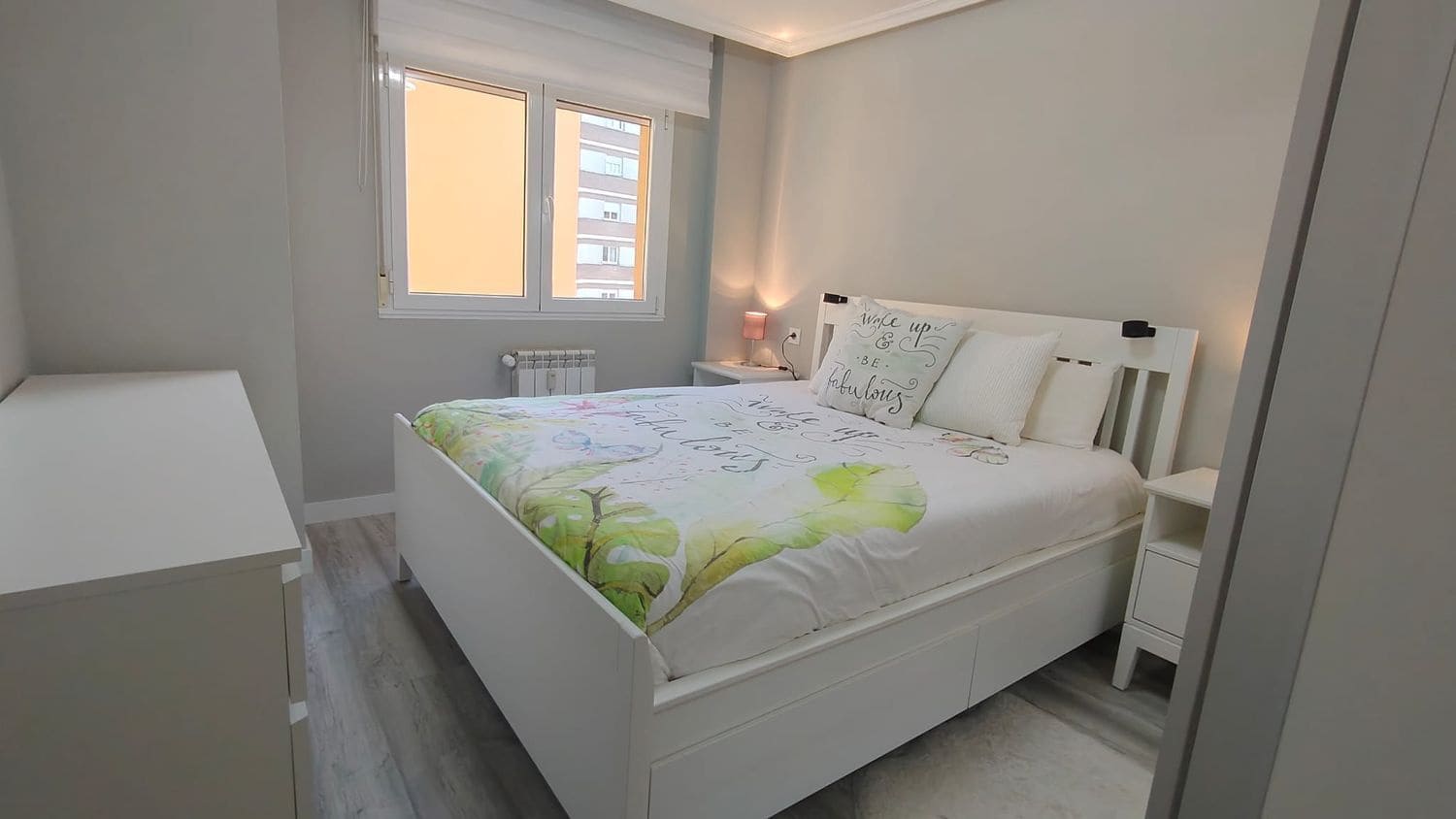 3 bedroom Apartment for rent in Gijon with garage - € 900 (Ref: 9658176)