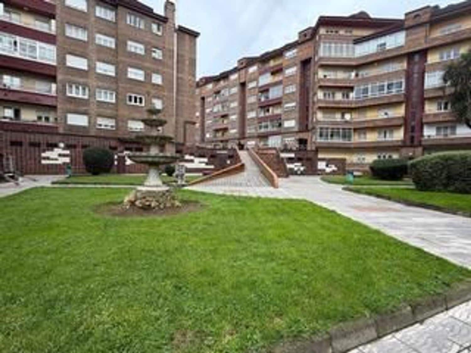 3 sypialnia Apartament na sprzedaż w Oviedo z garażem - 139 900 € (Ref: 9658177)