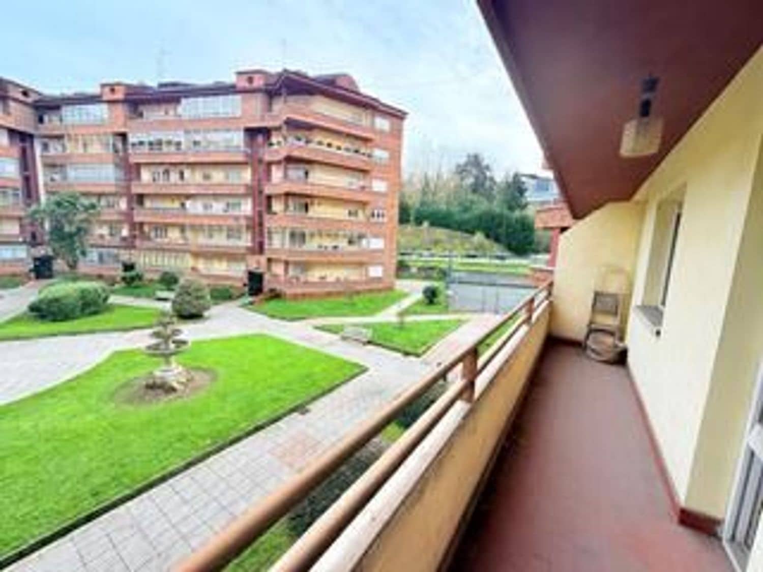 3 sypialnia Apartament na sprzedaż w Oviedo z garażem - 139 900 € (Ref: 9658177)