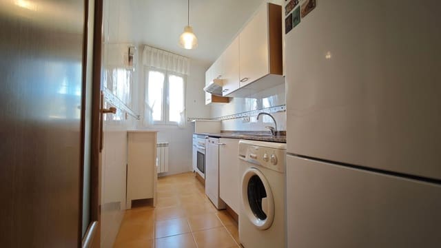 2 slaapkamer Appartement te koop in San Juan de la Arena, Soto del Barco met garage - € 149.000 (Ref: 9658178)