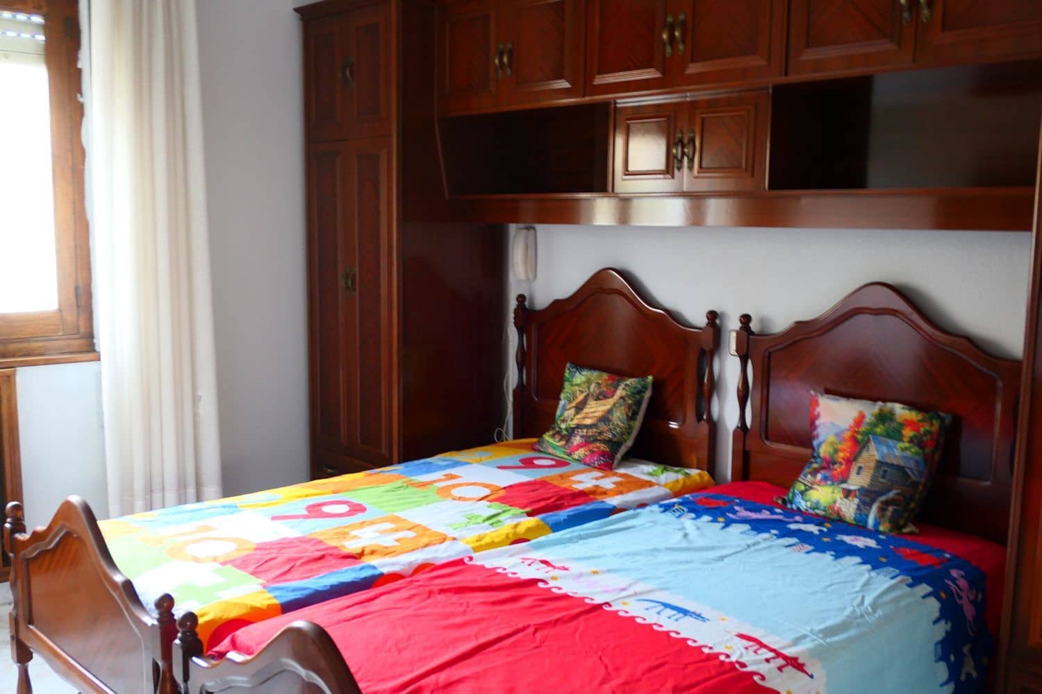 Chalet de 2 habitaciones en Gijón en venta con garaje - 400.000 € (Ref: 9658179)