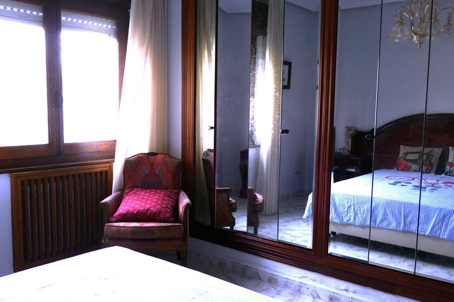 Chalet de 2 habitaciones en Gijón en venta con garaje - 400.000 € (Ref: 9658179)