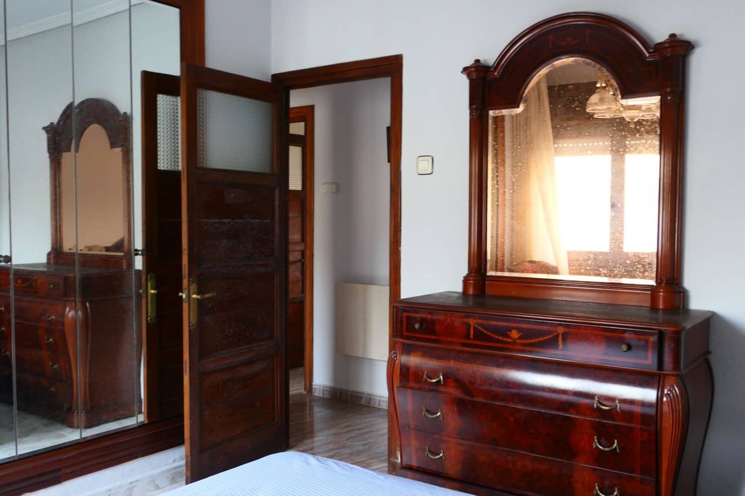 Chalet de 2 habitaciones en Gijón en venta con garaje - 400.000 € (Ref: 9658179)