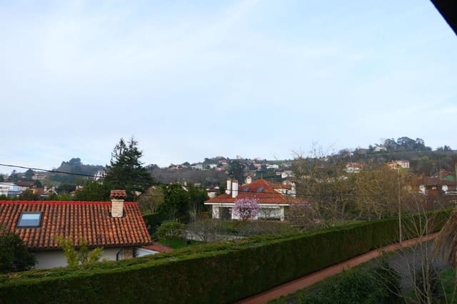 Chalet de 2 habitaciones en Gijón en venta con garaje - 400.000 € (Ref: 9658179)