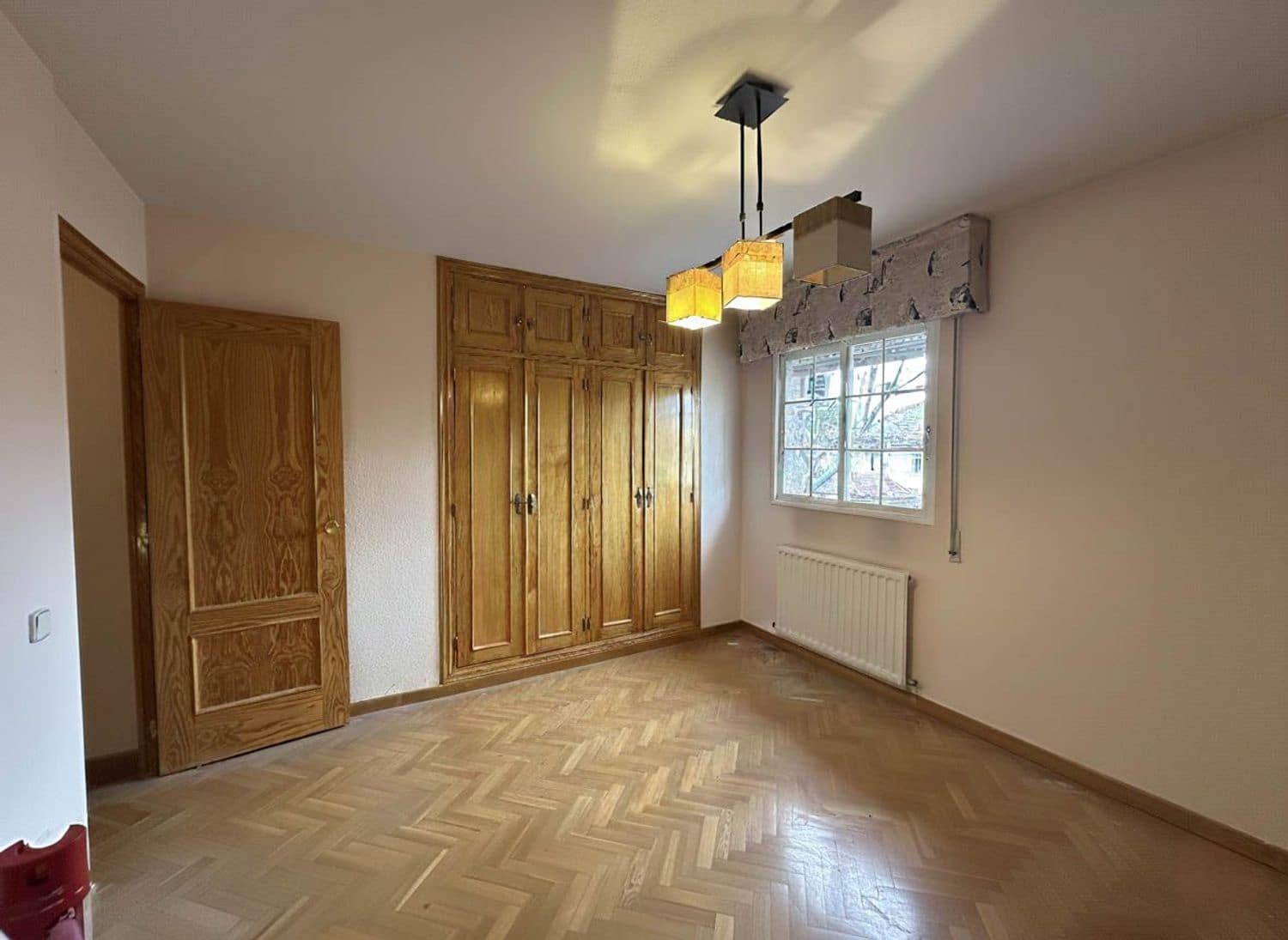 5 sypialnia Dom na sprzedaż w Las Rozas de Madrid z basenem garażem - 925 000 € (Ref: 9660829)