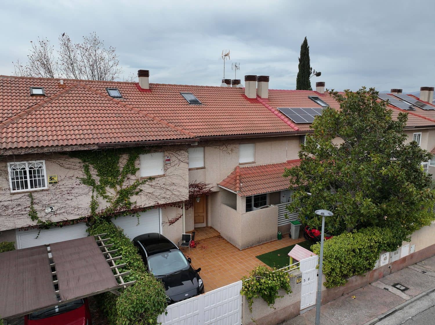 5 sypialnia Dom na sprzedaż w Las Rozas de Madrid z basenem garażem - 925 000 € (Ref: 9660829)