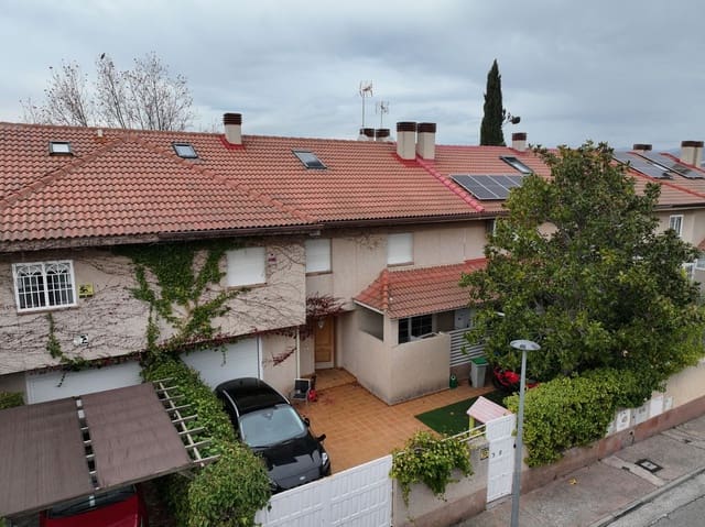 5 sypialnia Dom na sprzedaż w Las Rozas de Madrid z basenem garażem - 925 000 € (Ref: 9660829)