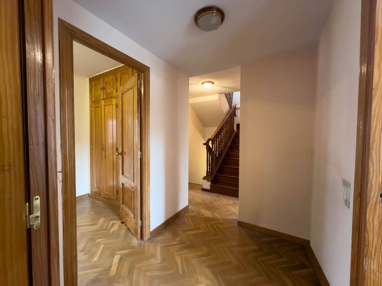 5 bedroom Townhouse for sale in Las Rozas de Madrid with pool garage - € 925,000 (Ref: 9660829)