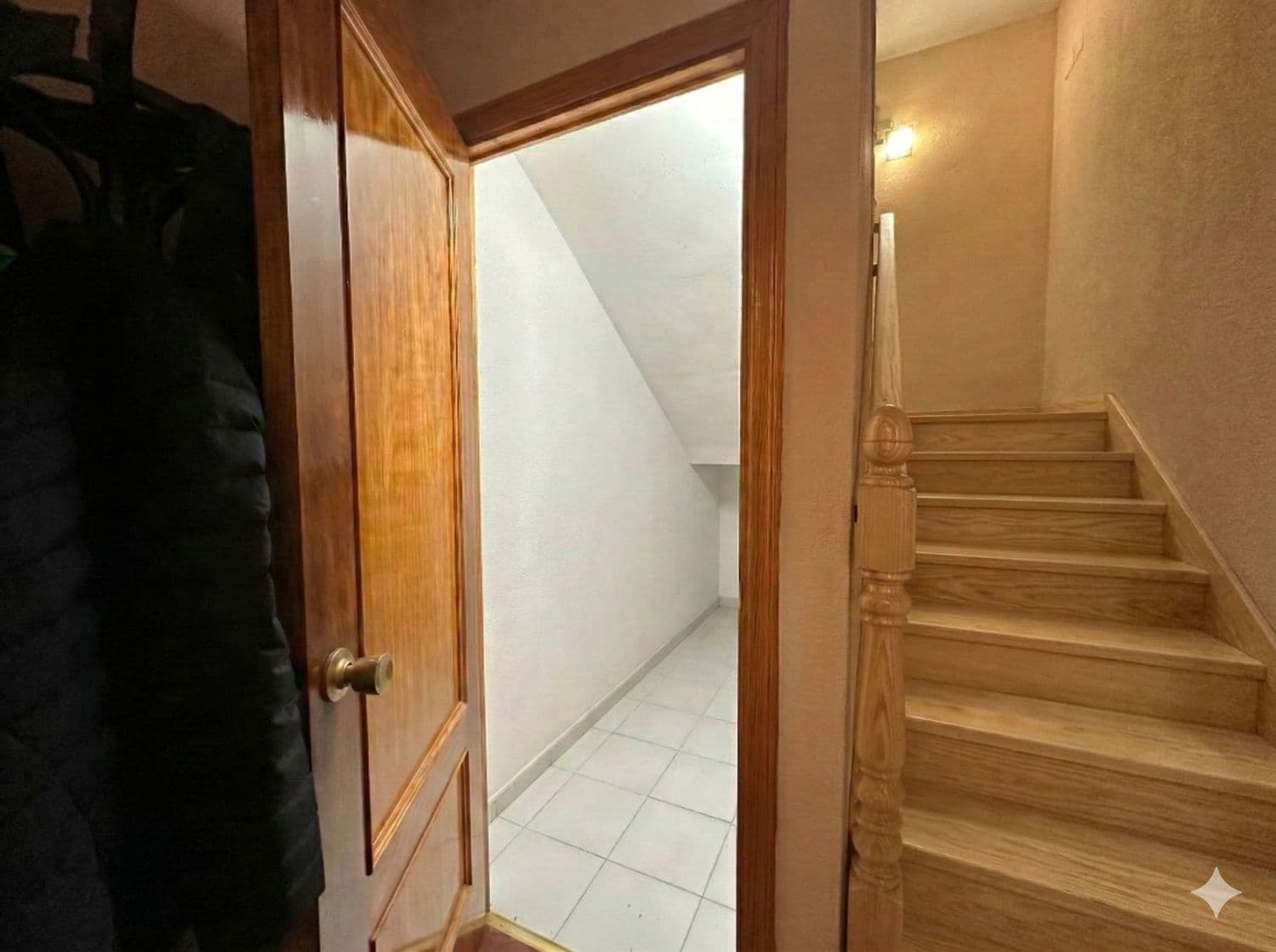 5 bedroom Townhouse for sale in Las Rozas de Madrid with pool garage - € 925,000 (Ref: 9660829)