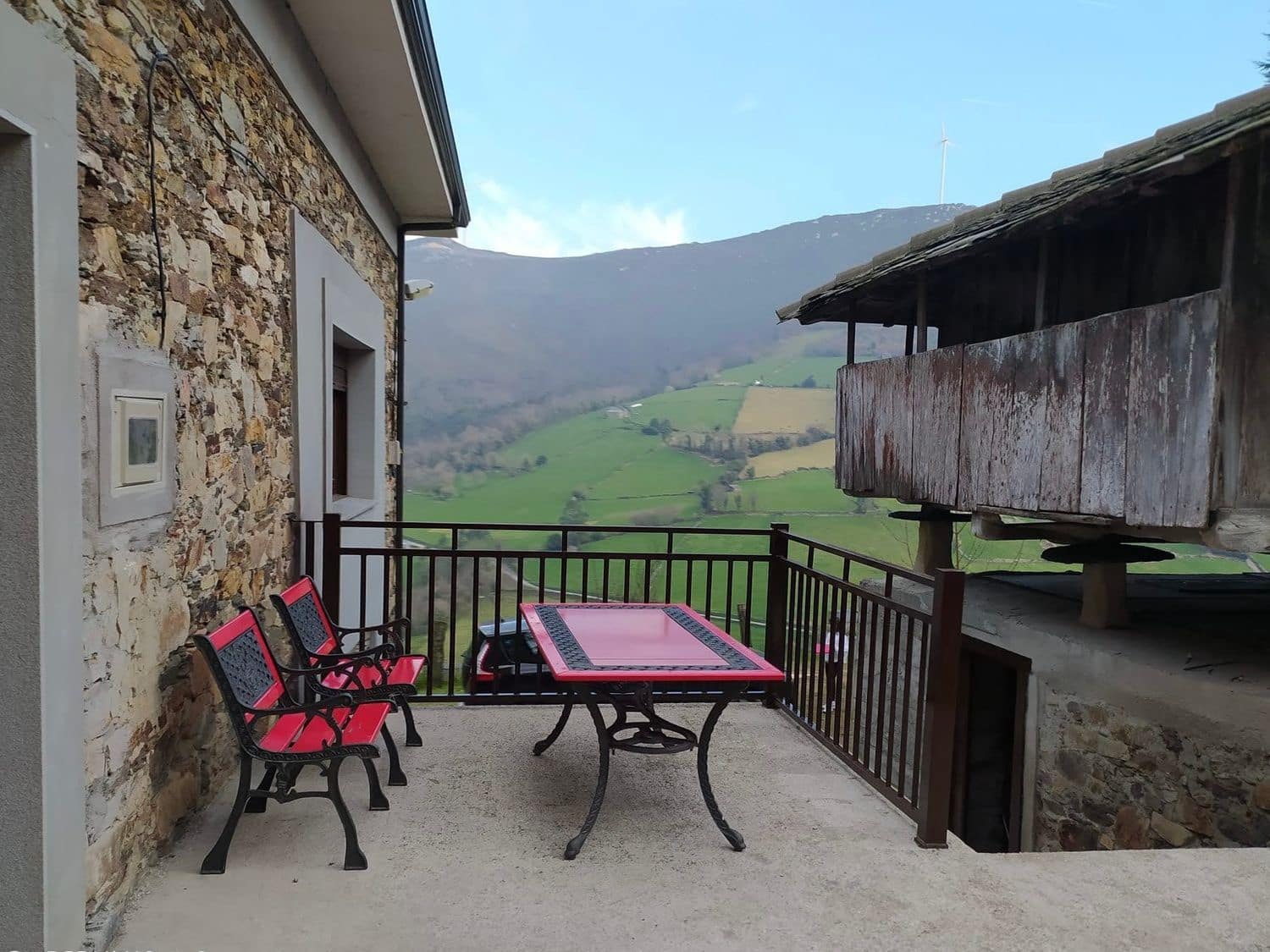 4 soveværelse Finca/Landehus til salg i Navia med garage - € 260.000 (Ref: 9660830)