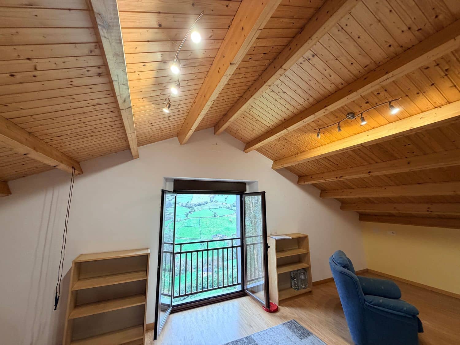 4 soveværelse Finca/Landehus til salg i Navia med garage - € 260.000 (Ref: 9660830)