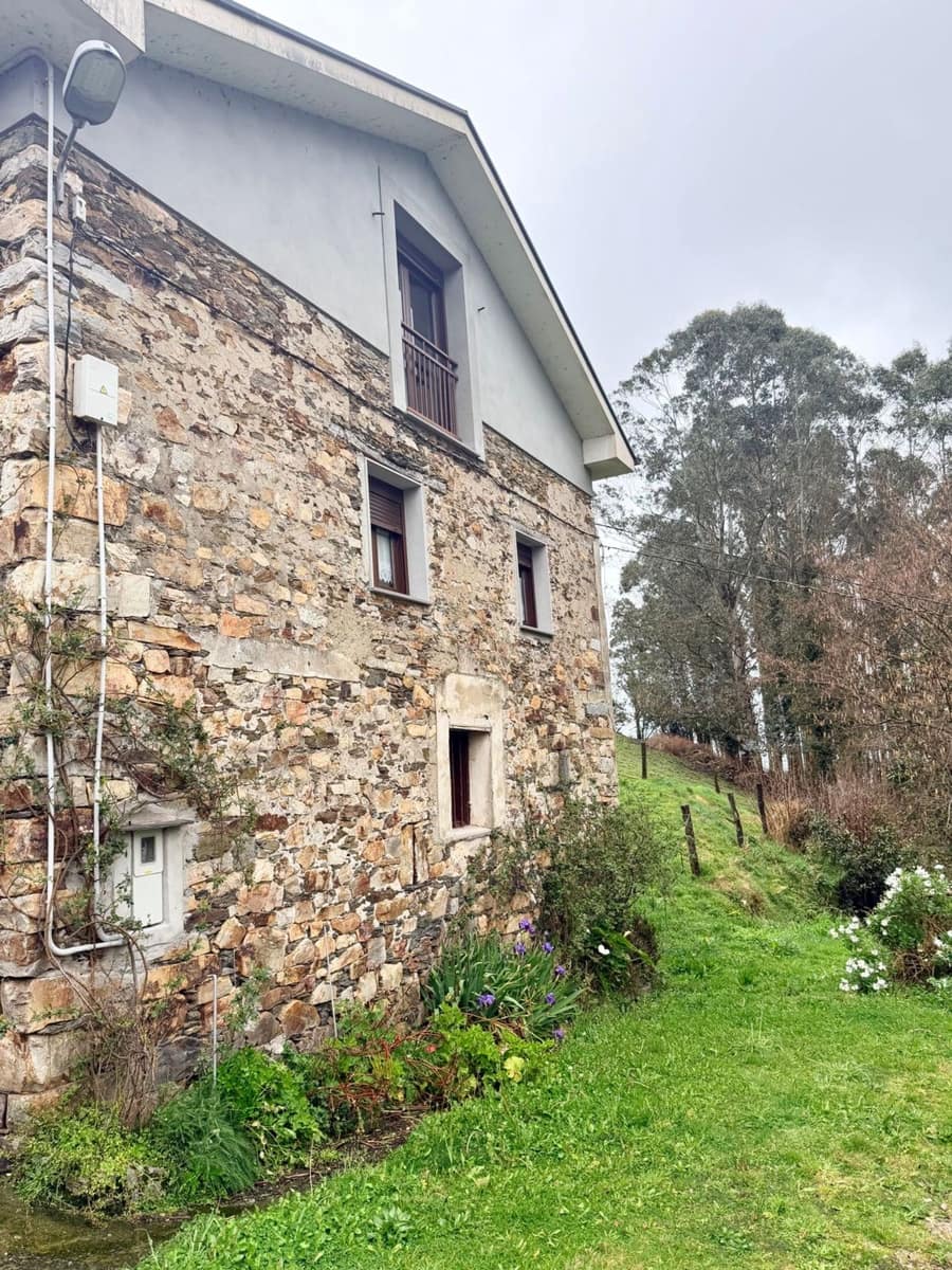 4 soveværelse Finca/Landehus til salg i Navia med garage - € 260.000 (Ref: 9660830)