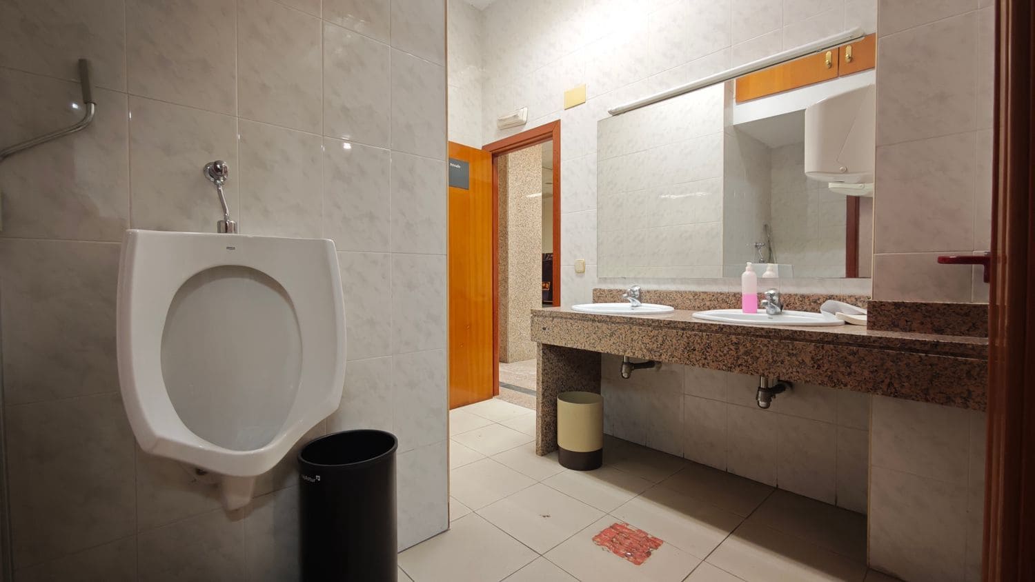 Commerciale in vendita in Gijon - 273.400 € (Rif: 9665694)