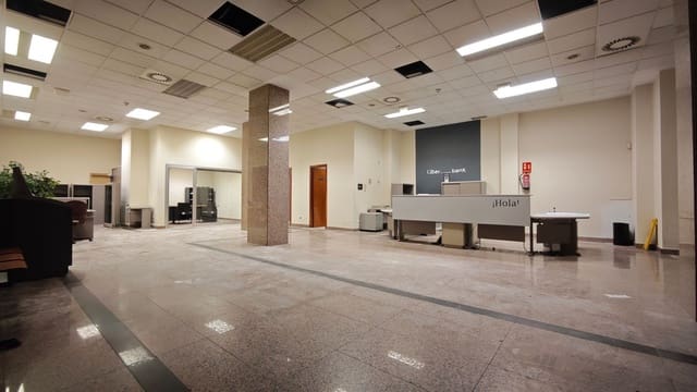 Local Commercial à vendre à Centro Urbano, Gijón - 273 400 € (Ref: 9665694)