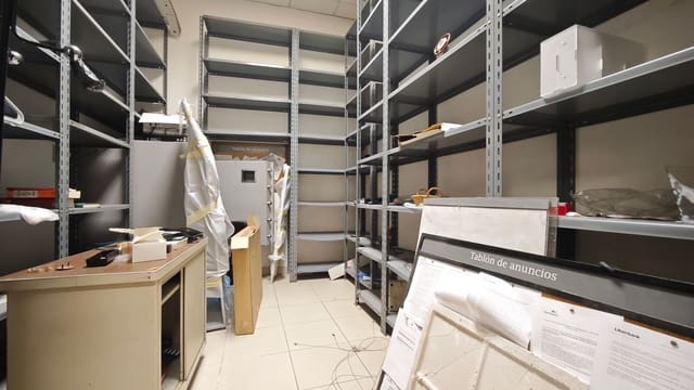 Local Commercial à vendre à Centro Urbano, Gijón - 273 400 € (Ref: 9665694)