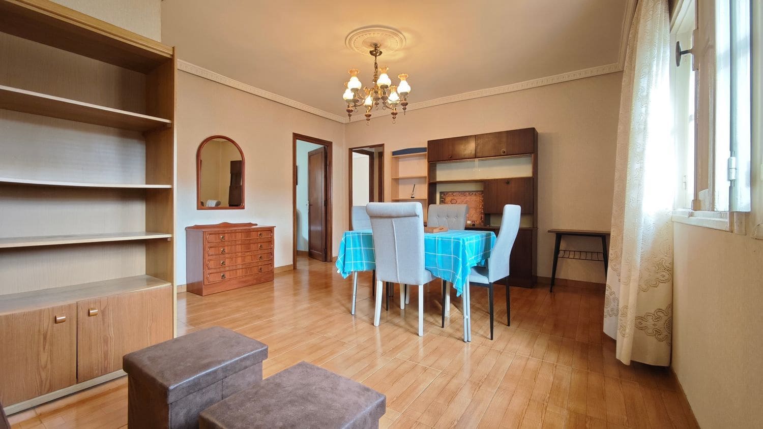 3 Zimmer Apartment zu verkaufen in Oviedo mit Garage - 59.000 € (Ref: 9676798)