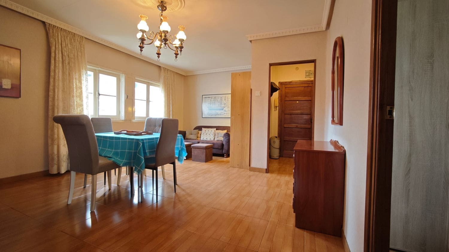 3 Zimmer Apartment zu verkaufen in Oviedo mit Garage - 59.000 € (Ref: 9676798)