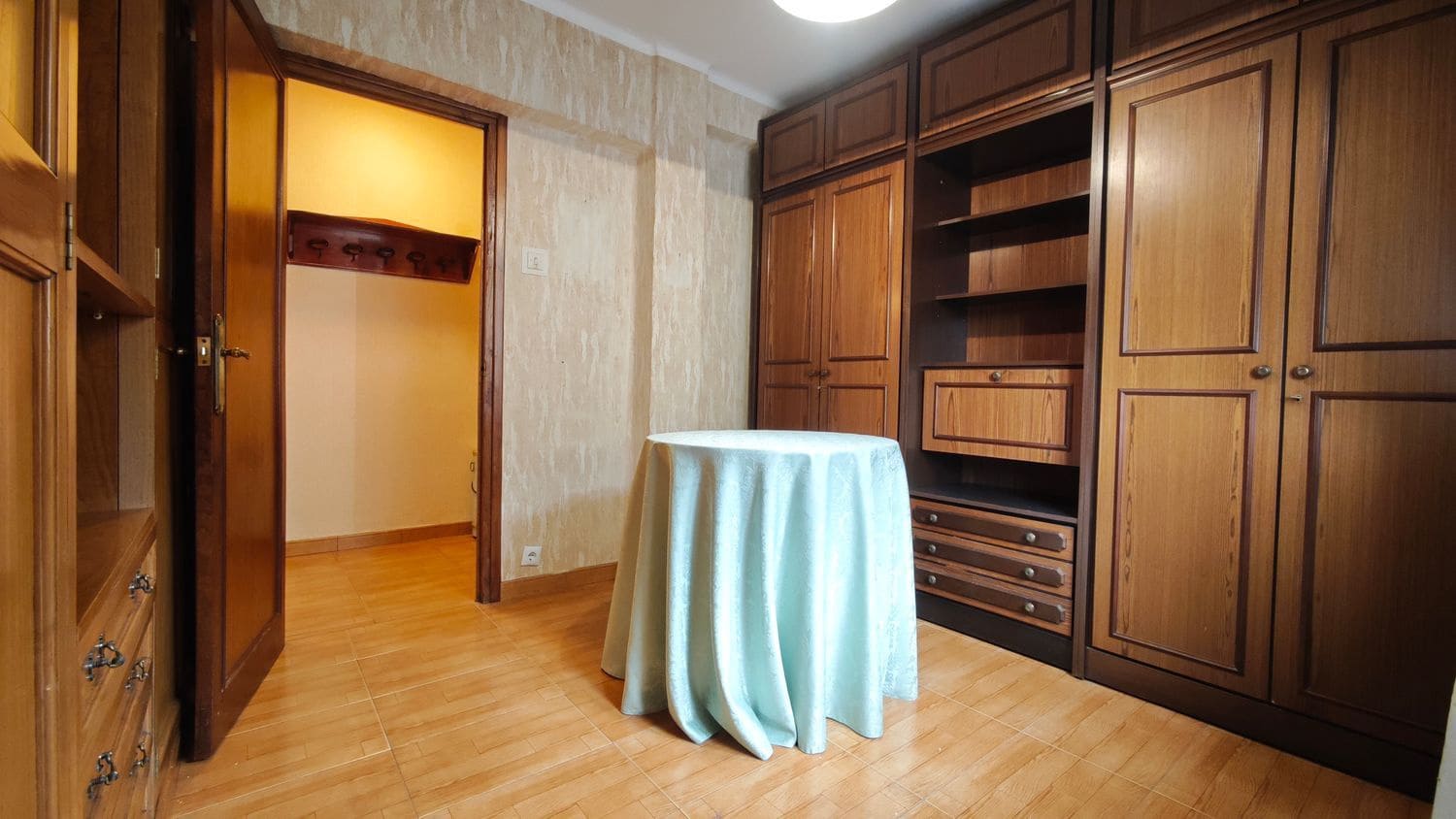3 Zimmer Apartment zu verkaufen in Oviedo mit Garage - 59.000 € (Ref: 9676798)