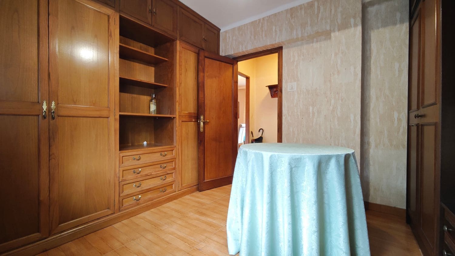 3 Zimmer Apartment zu verkaufen in Oviedo mit Garage - 59.000 € (Ref: 9676798)