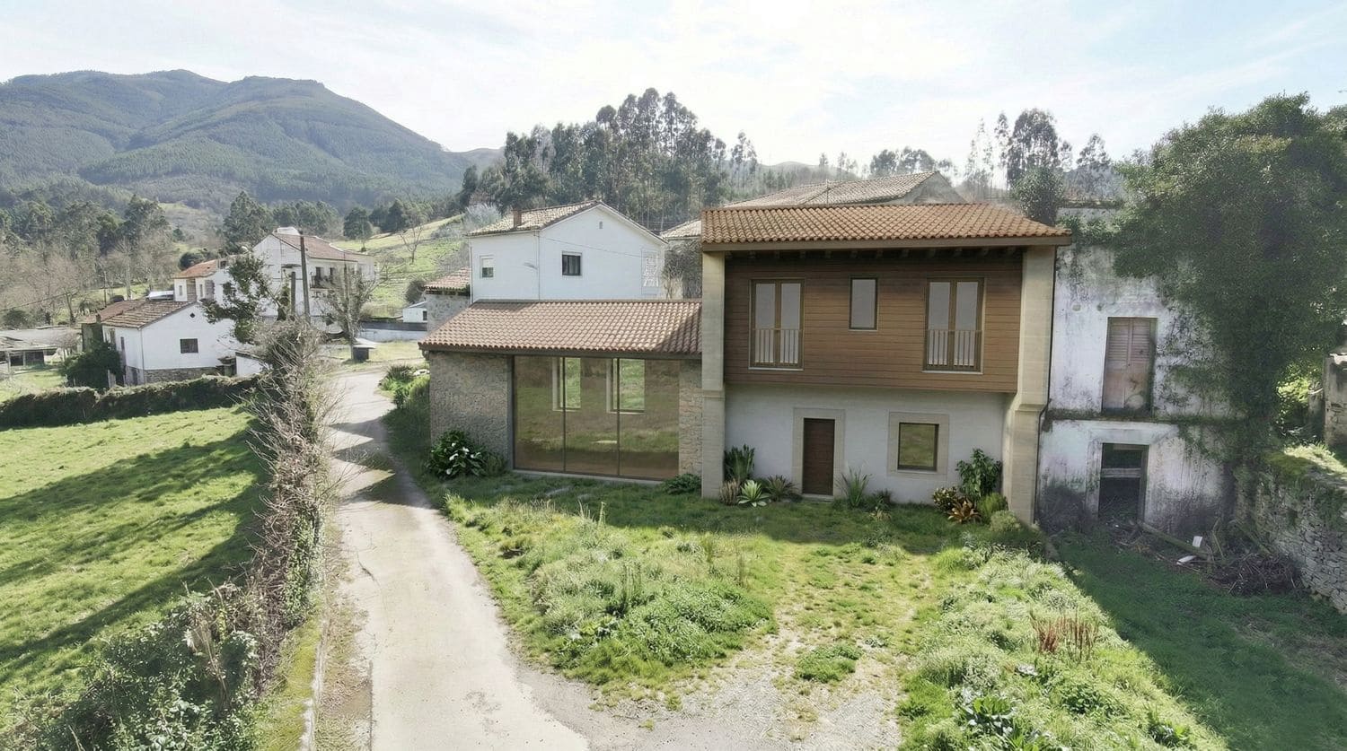 Casa de 3 habitaciones en Ribadesella en venta con piscina garaje - 85.000 € (Ref: 9676799)