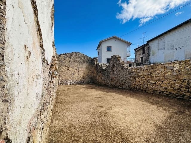 Casa de 3 habitaciones en Ribadesella en venta con piscina garaje - 85.000 € (Ref: 9676799)