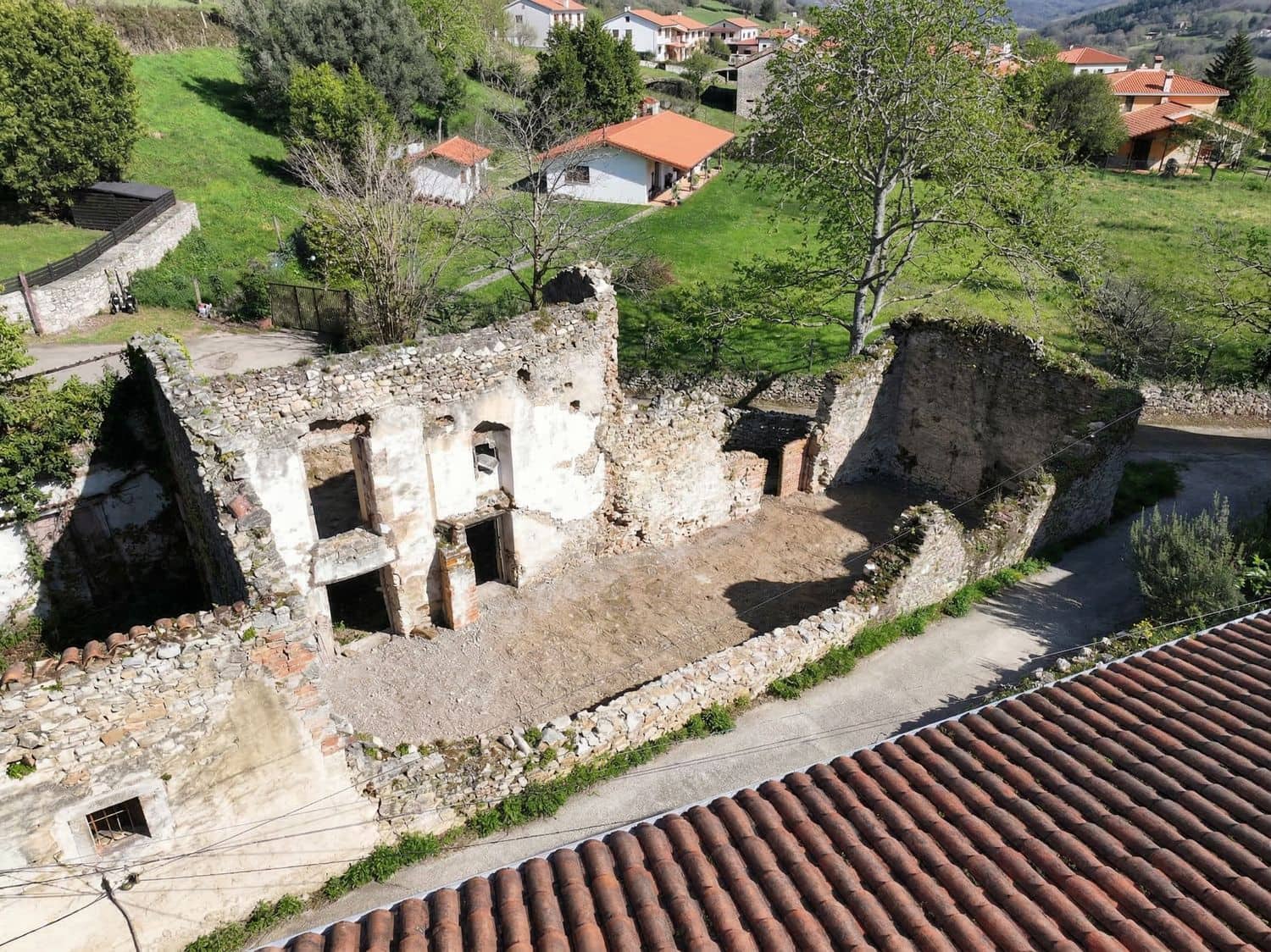 Casa de 3 habitaciones en Ribadesella en venta con piscina garaje - 85.000 € (Ref: 9676799)