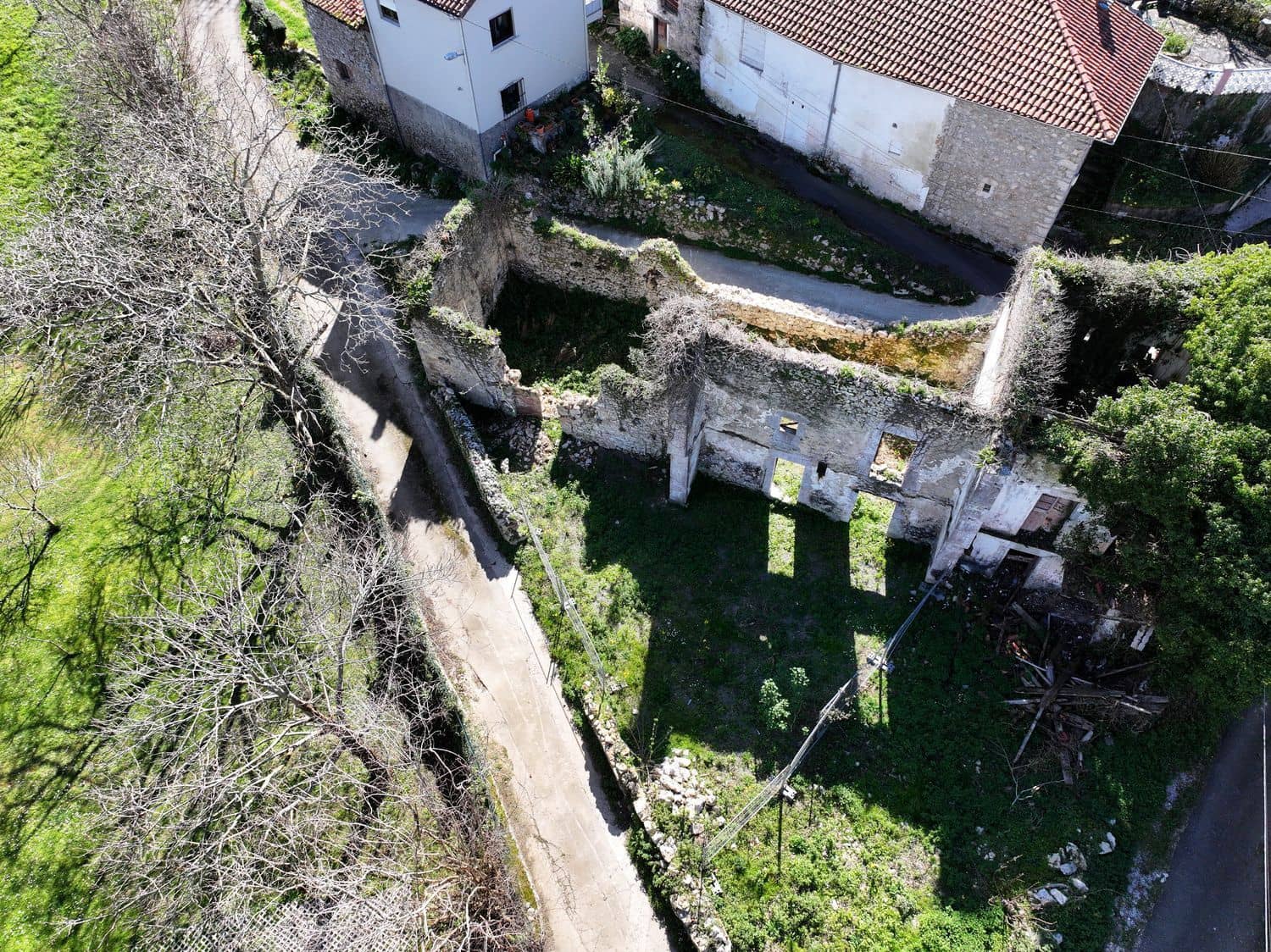 Casa de 3 habitaciones en Ribadesella en venta con piscina garaje - 85.000 € (Ref: 9676799)