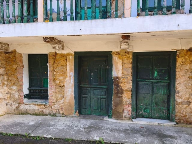 Finca/Casa Rural en Siero en venta con garaje - 59.000 € (Ref: 9679502)