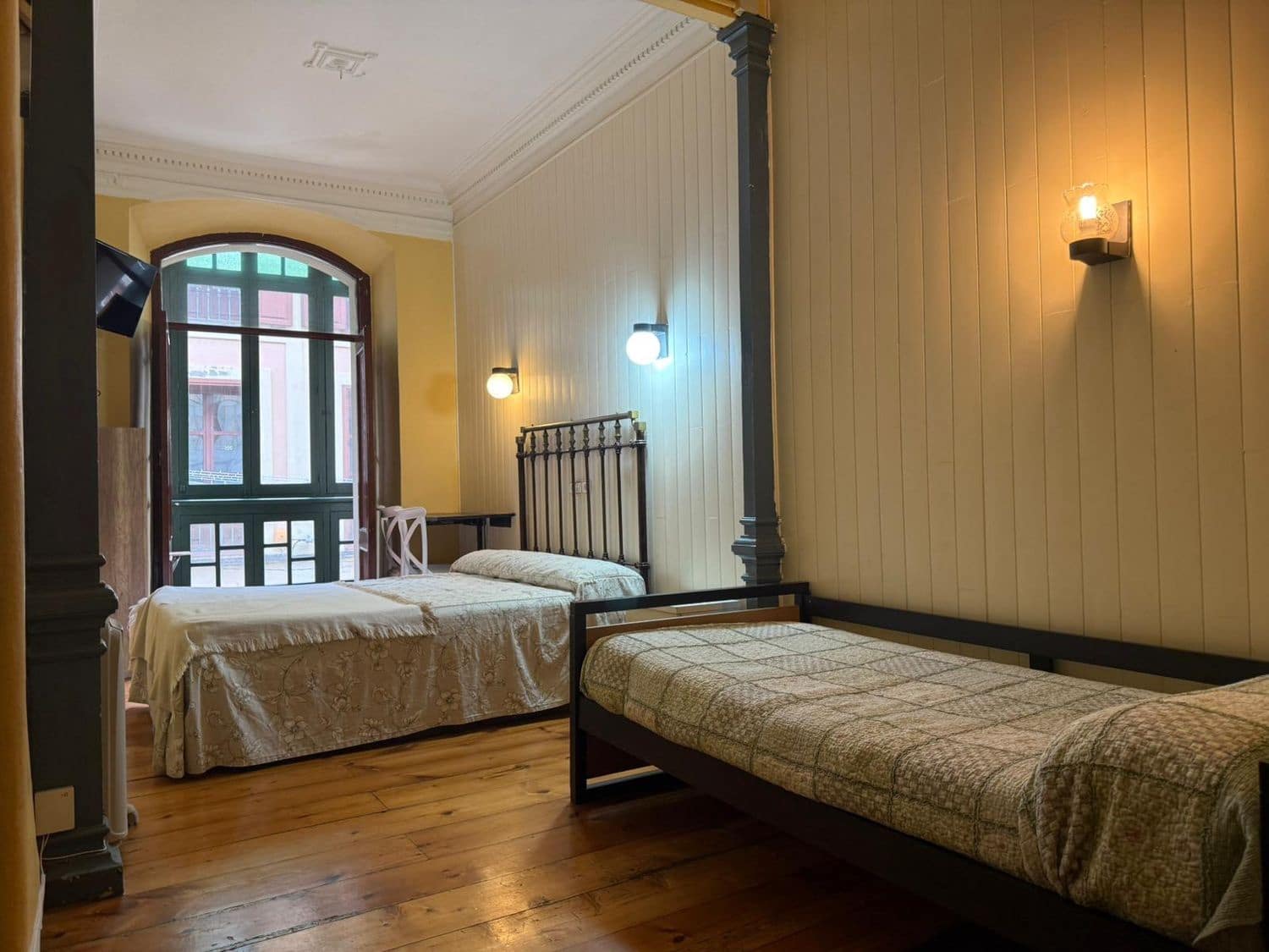 Apartamento de 6 habitaciones en Avilés en venta con garaje - 339.900 € (Ref: 9682225)