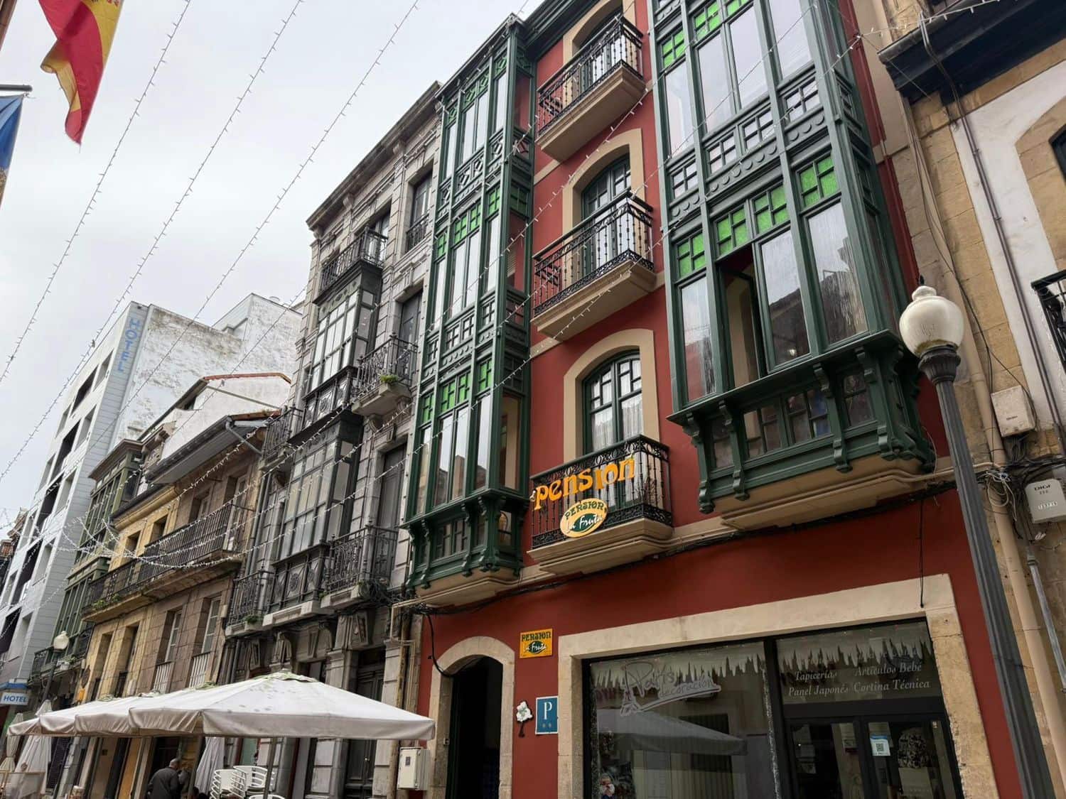 Apartamento de 6 habitaciones en Avilés en venta con garaje - 339.900 € (Ref: 9682225)