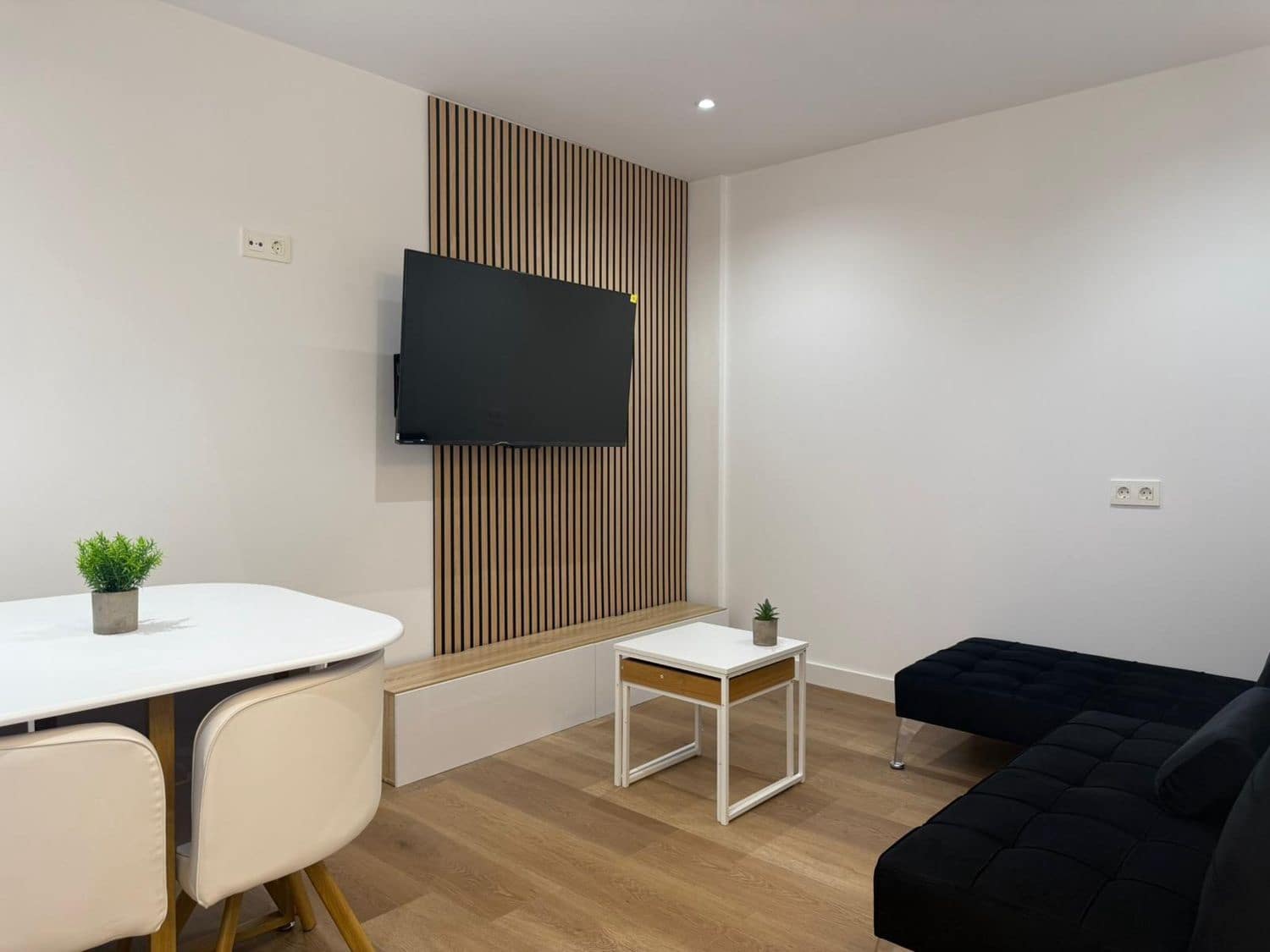 Apartamento de 2 habitaciones en Gijón en venta con garaje - 255.000 € (Ref: 9682226)