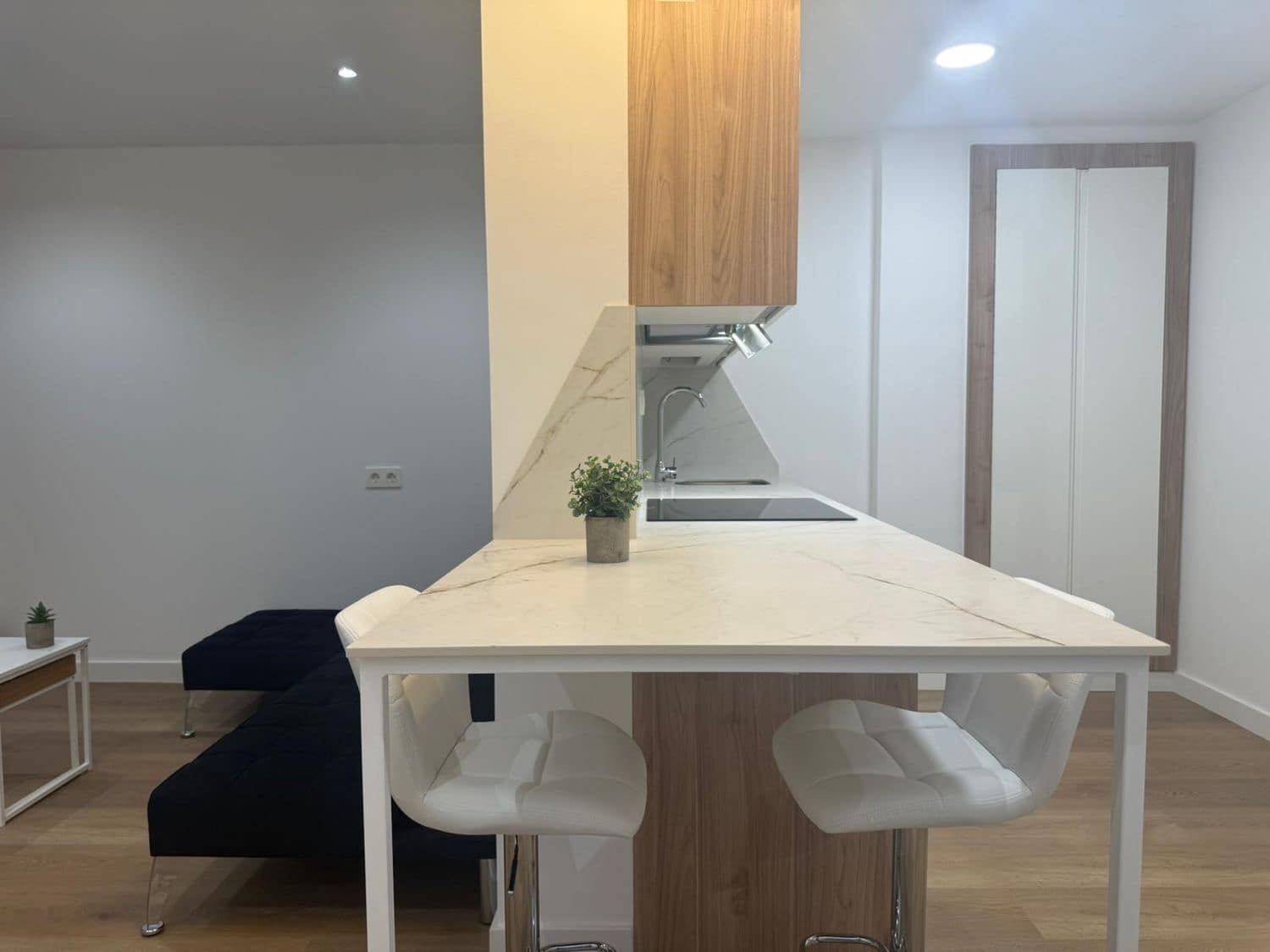 Apartamento de 2 habitaciones en Gijón en venta con garaje - 255.000 € (Ref: 9682226)