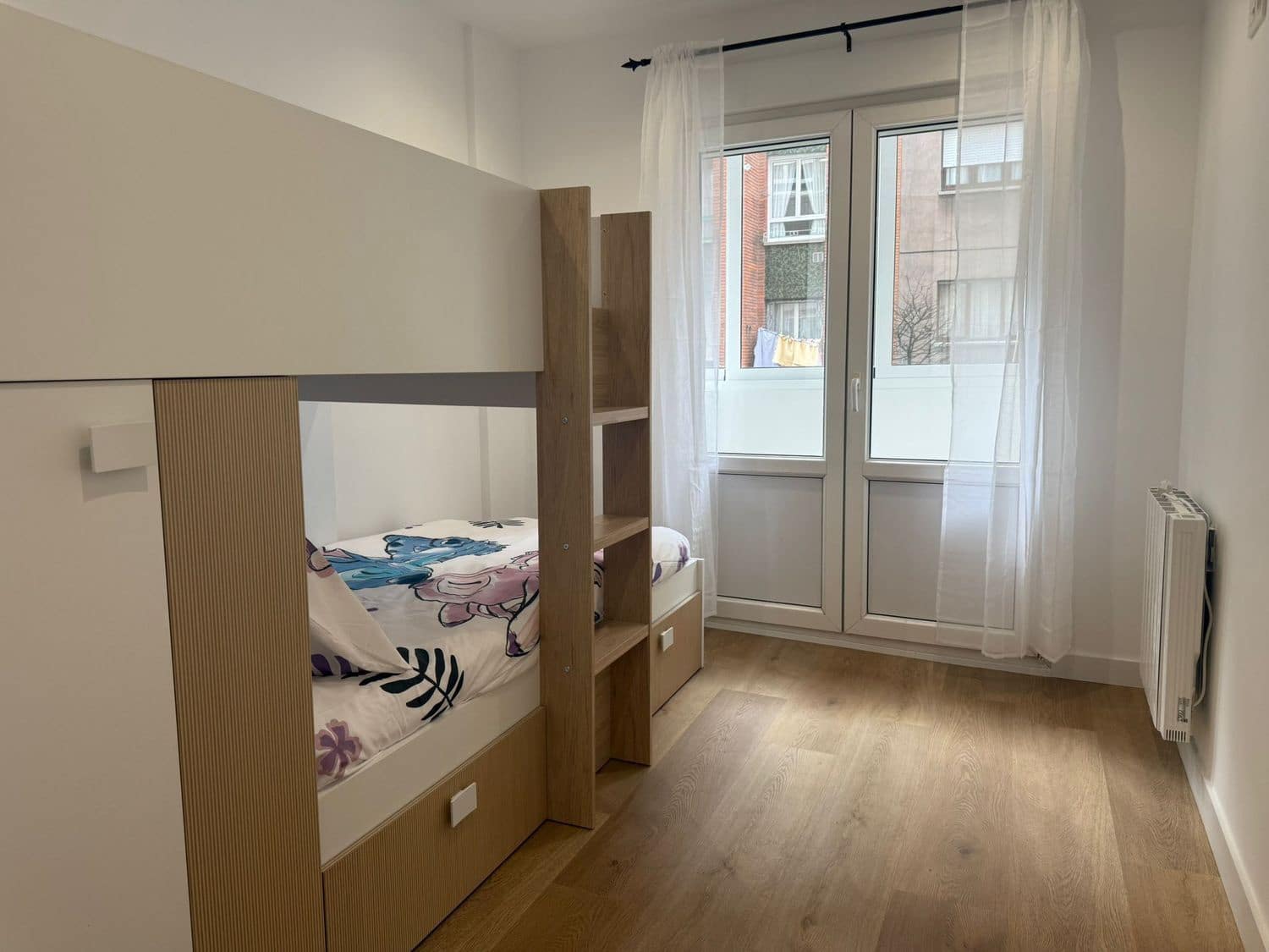 Apartamento de 2 habitaciones en Gijón en venta con garaje - 255.000 € (Ref: 9682226)