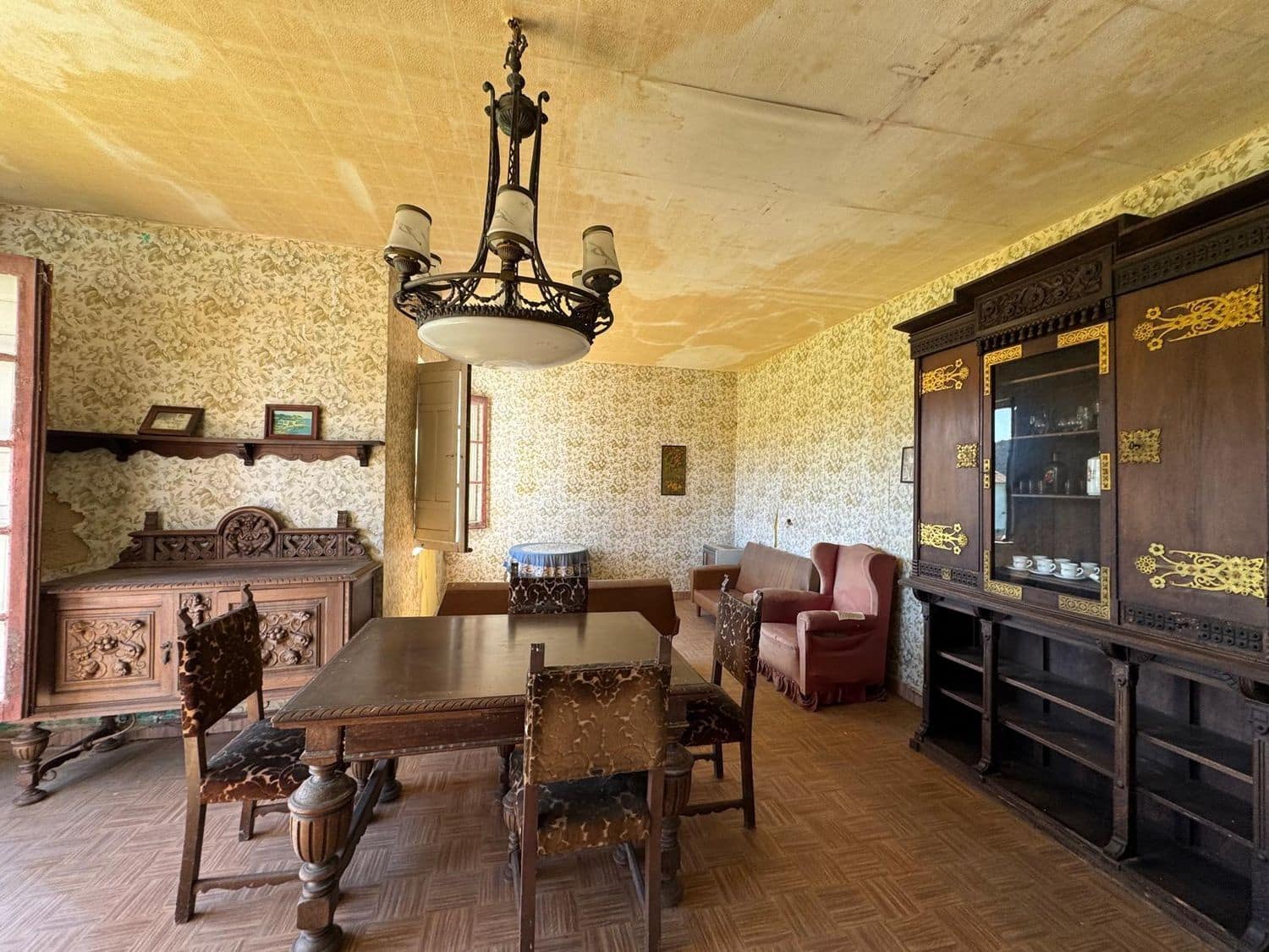 3 bedroom Villa for sale in Castrillon with garage - € 415,000 (Ref: 9684114)