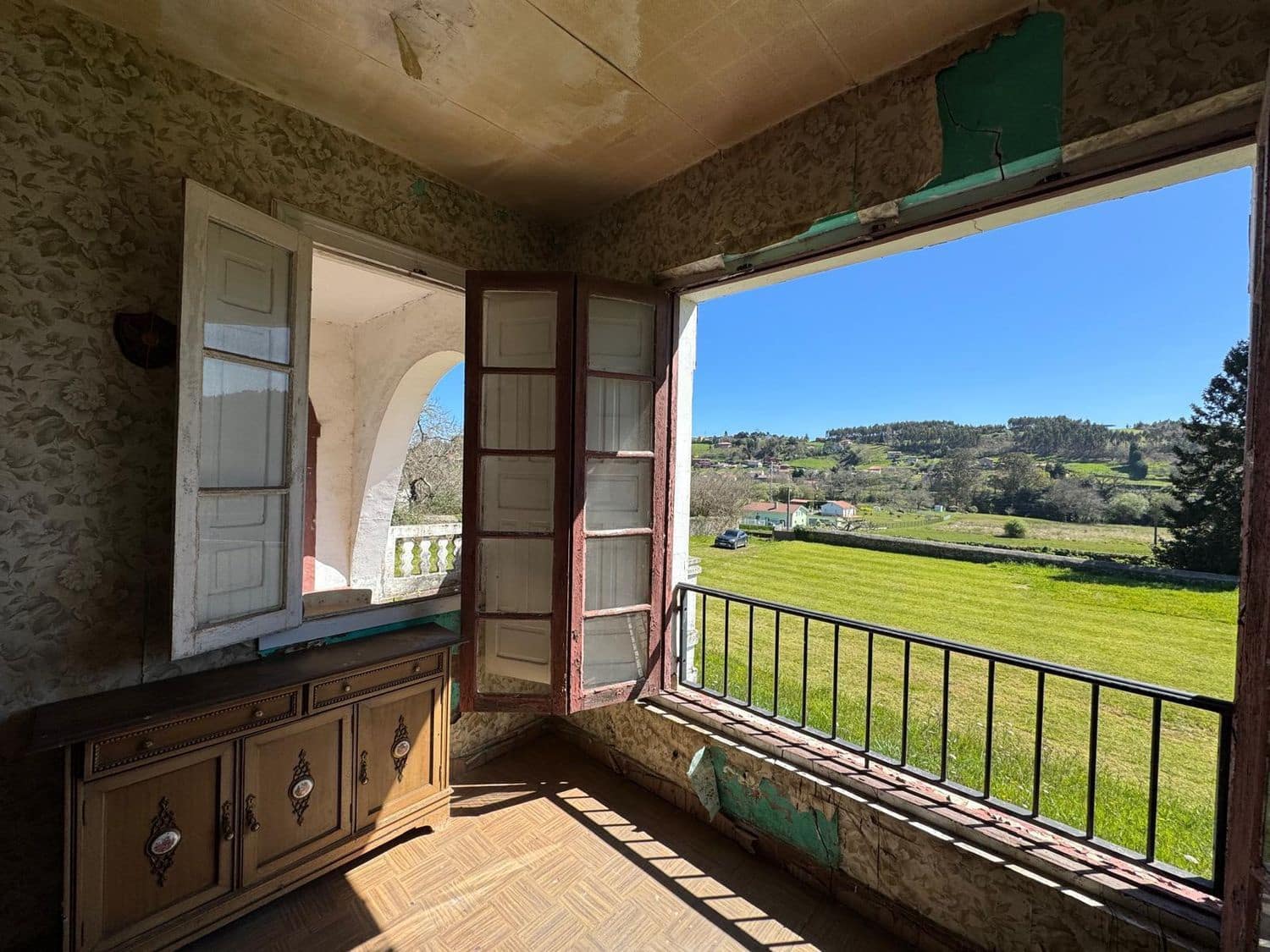 3 bedroom Villa for sale in Castrillon with garage - € 415,000 (Ref: 9684114)