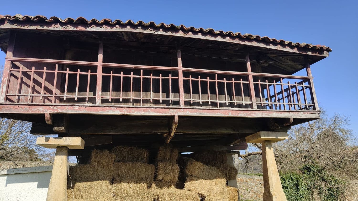 3 bedroom Villa for sale in Castrillon with garage - € 415,000 (Ref: 9684114)