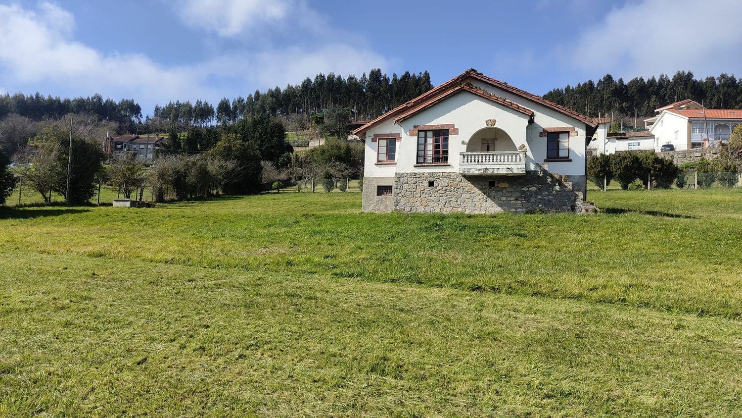 3 bedroom Villa for sale in Castrillon with garage - € 415,000 (Ref: 9684114)