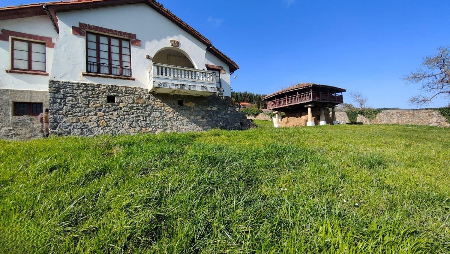 3 bedroom Villa for sale in Castrillon with garage - € 415,000 (Ref: 9684114)