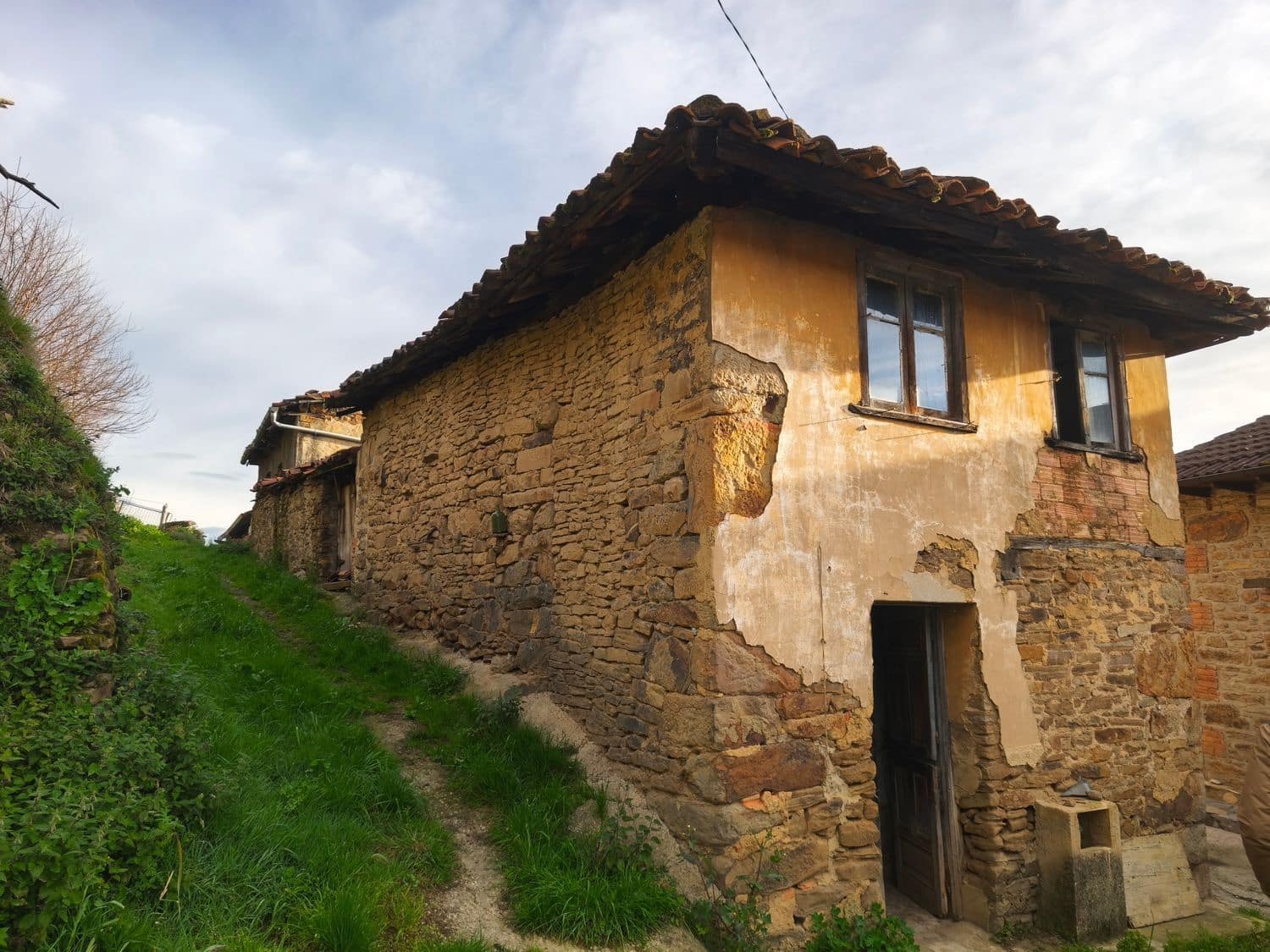 Finca/Country House for sale in San Martin del Rey Aurelio with garage - € 34,000 (Ref: 9685941)