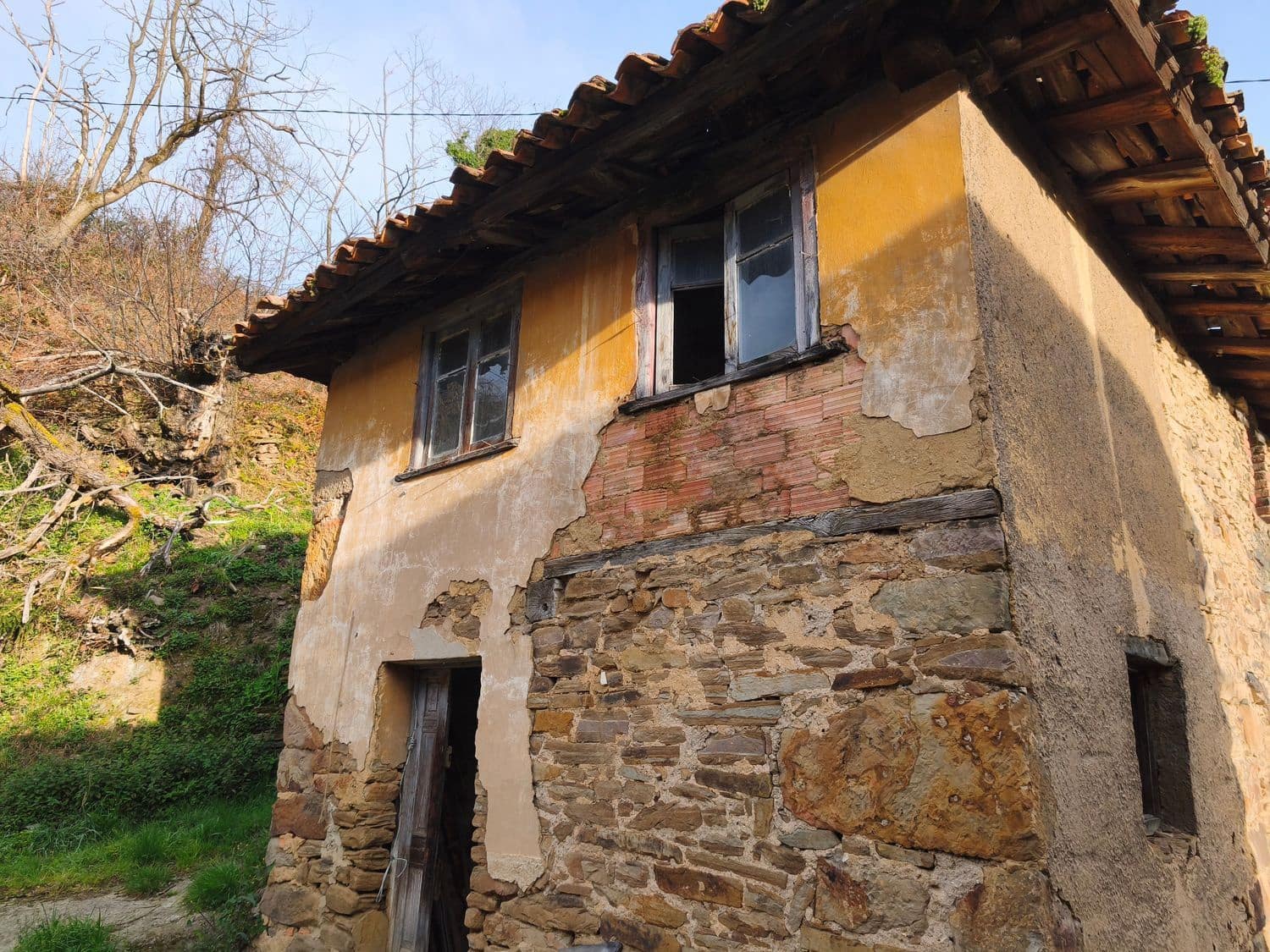 Finca/Country House for sale in San Martin del Rey Aurelio with garage - € 34,000 (Ref: 9685941)