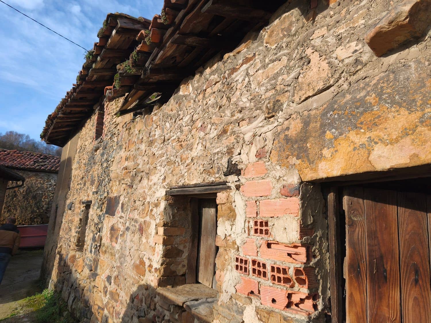 Finca/Country House for sale in San Martin del Rey Aurelio with garage - € 34,000 (Ref: 9685941)