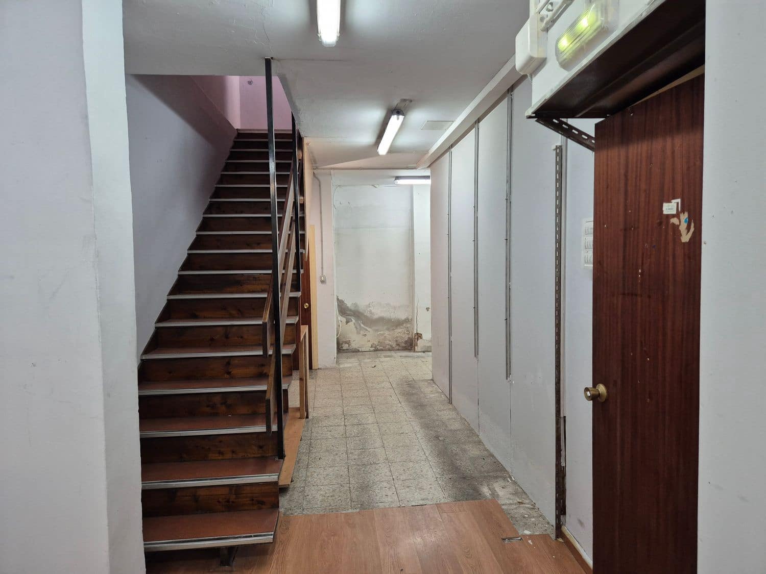 Kommersiell att hyra i Gijon - 850 € (Ref: 9685942)