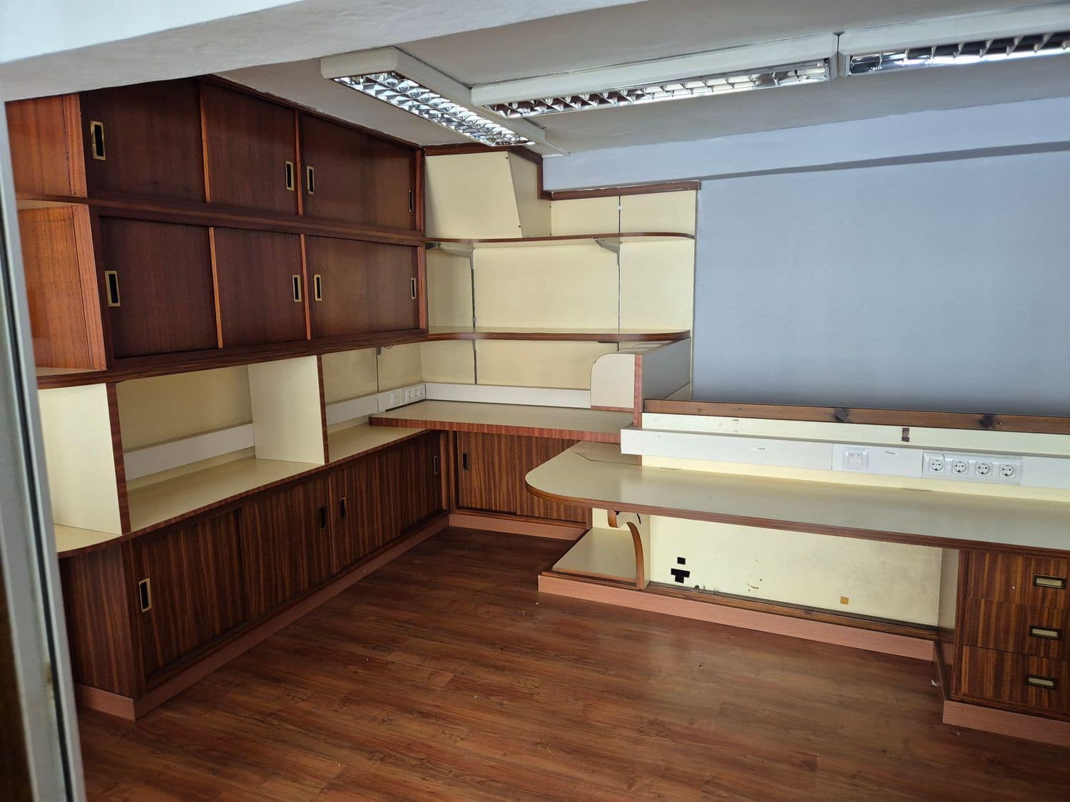 Kommersiell att hyra i Gijon - 850 € (Ref: 9685942)